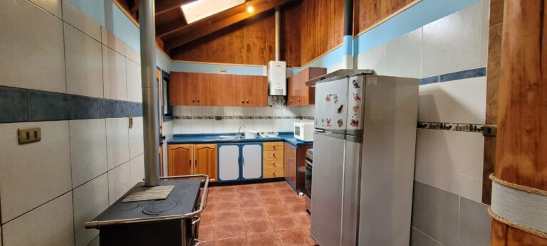 Venta, casa en gran terreno de Pucón!!