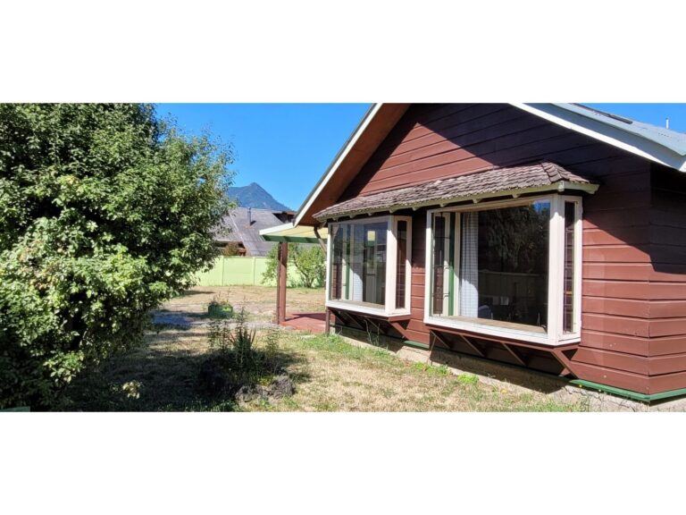Venta, casa en gran terreno de Pucón!!