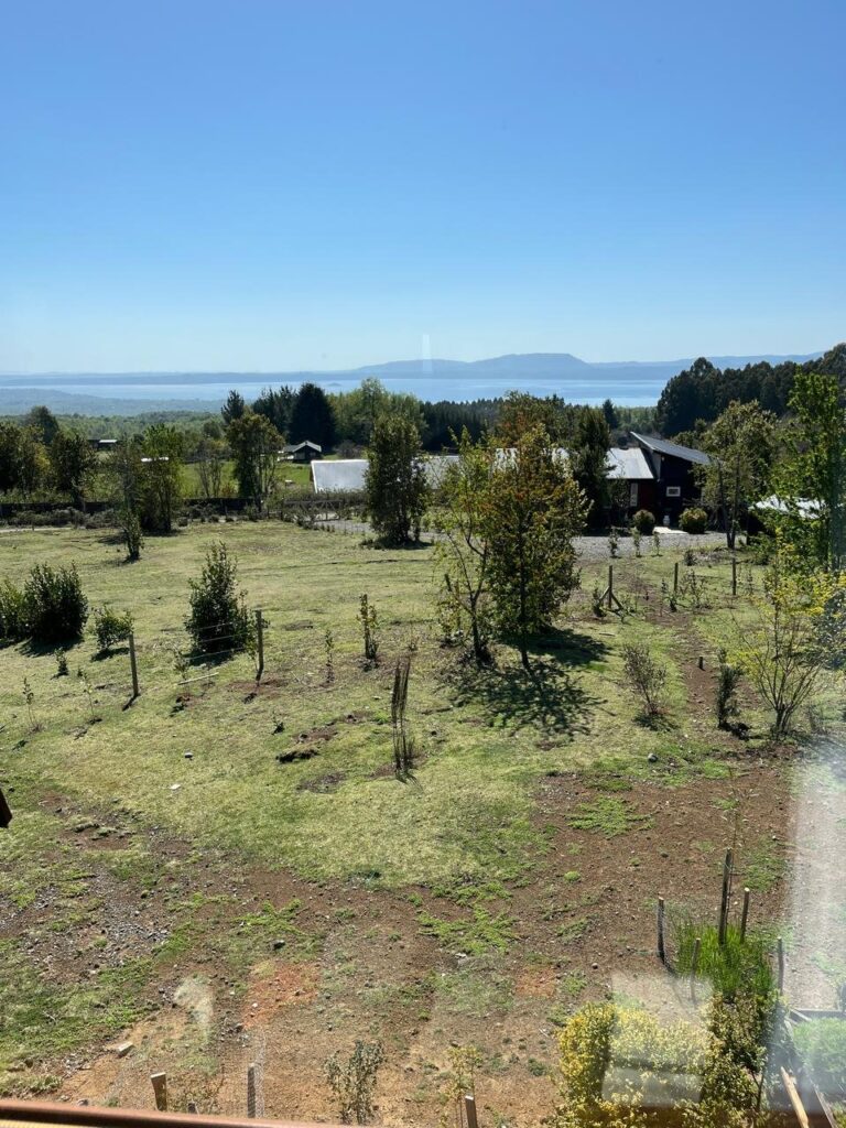 Casa con vistas increíbles al lago, parcela de 5.000 m² - 02 casa vista lago vista panoramica