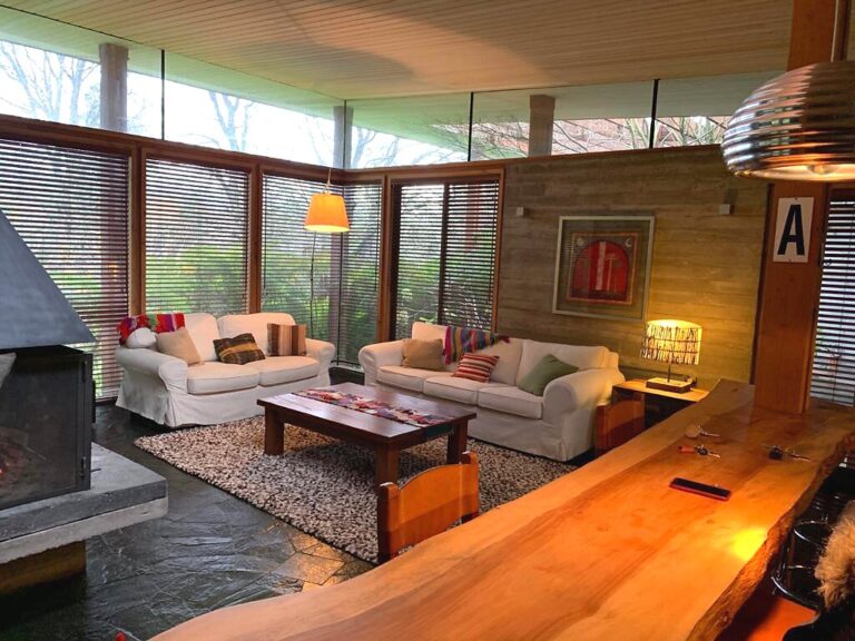 Pucón, preciosa casa en condominio a 10 mins de Pucón - 04 casa condominio rio trancura pucon living