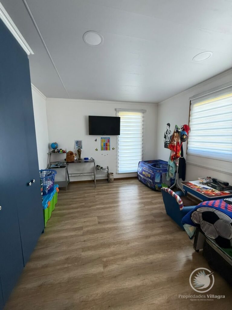 Casa Pucón, condominio Los Riscos (vista Volcán y lago) - Casa pucon los riscos vista volcan lago 21 dormitorio nino tematica futbol