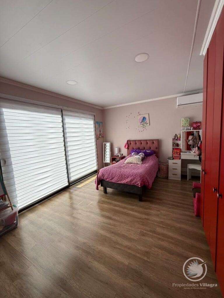 Casa Pucón, condominio Los Riscos (vista Volcán y lago) - Casa pucon los riscos vista volcan lago 23 dormitorio nina tonos rosados