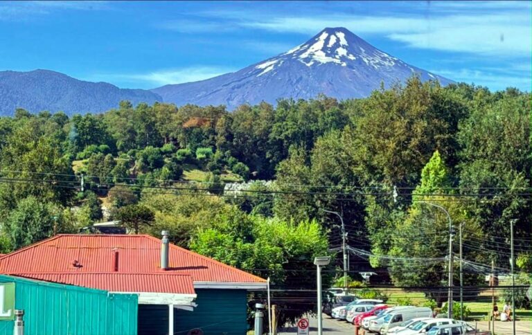 ¡Gran Oportunidad! Amplio e Iluminado Departamento en el Centro de Pucón - Departamento 3d2b centro pucon vista volcan 01 panoramica volcan villarrica